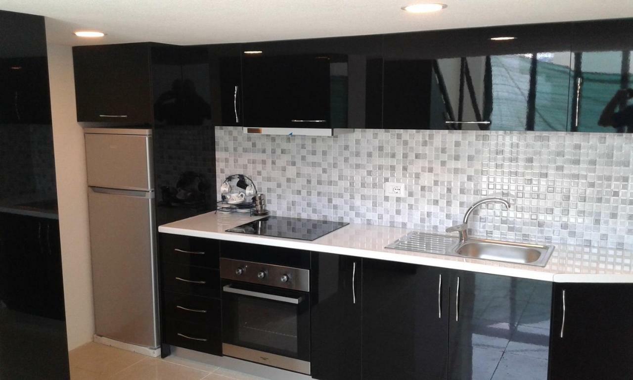 Apartments Globus * Sarandë